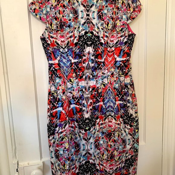 Tahari Printed Bodycon Graphic Dress - Picture 9 of 14